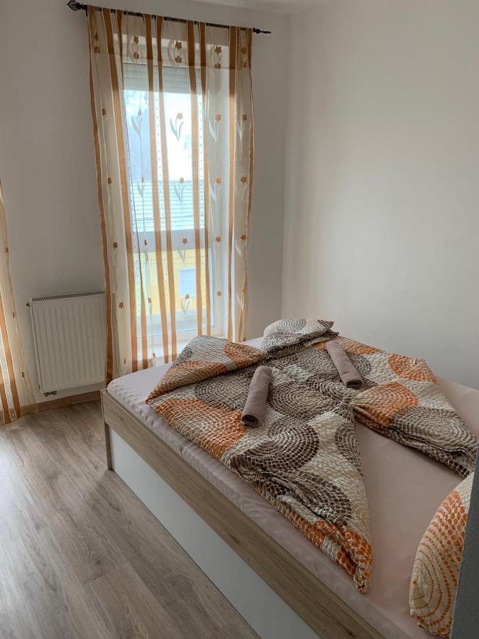 Edes Alom Guesthouse Szeged Eksteriør billede